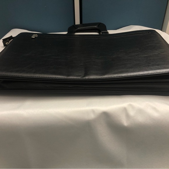 Bugatti briefcase - Picture 3 of 6